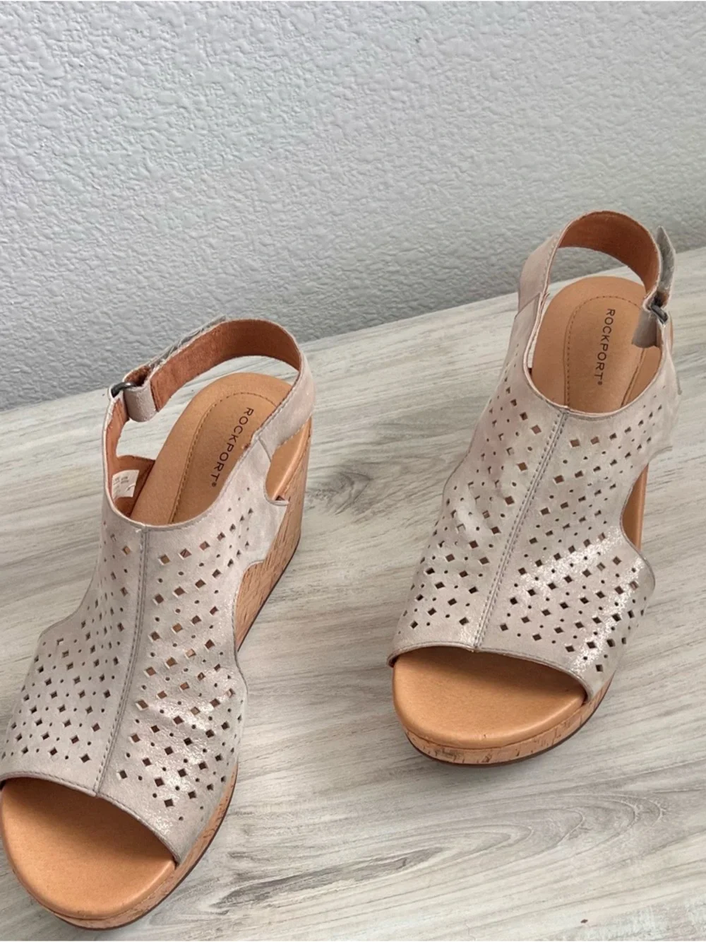 Rockport TruTECH Briah Perforated Wedge Sandals Taupe Leather Slingback 8.5